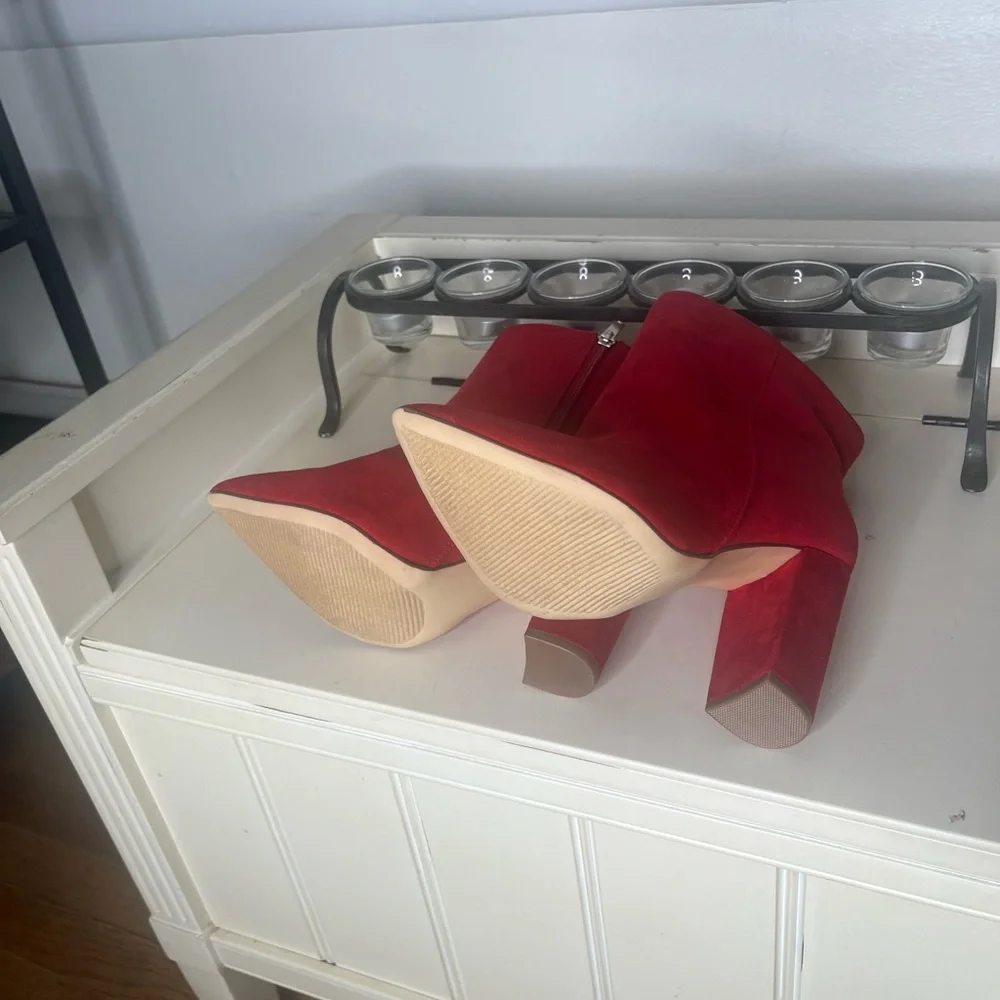 Red suede material Just Fab booties! NEW! NWOT! Size 7.5 women’s chunky heel. - Picture 6 of 8